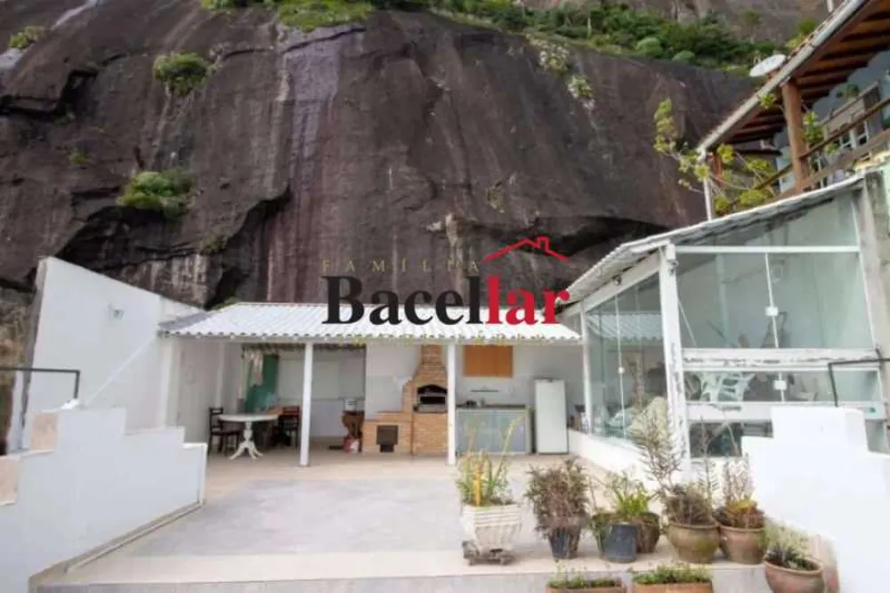 Cobertura, 3 quartos, 215 m² - Foto 2