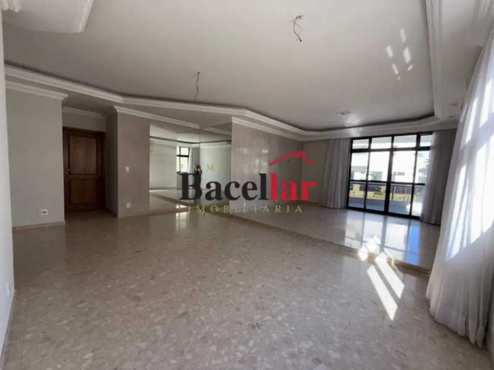 Apartamento, 4 quartos, 230 m² - Foto 1