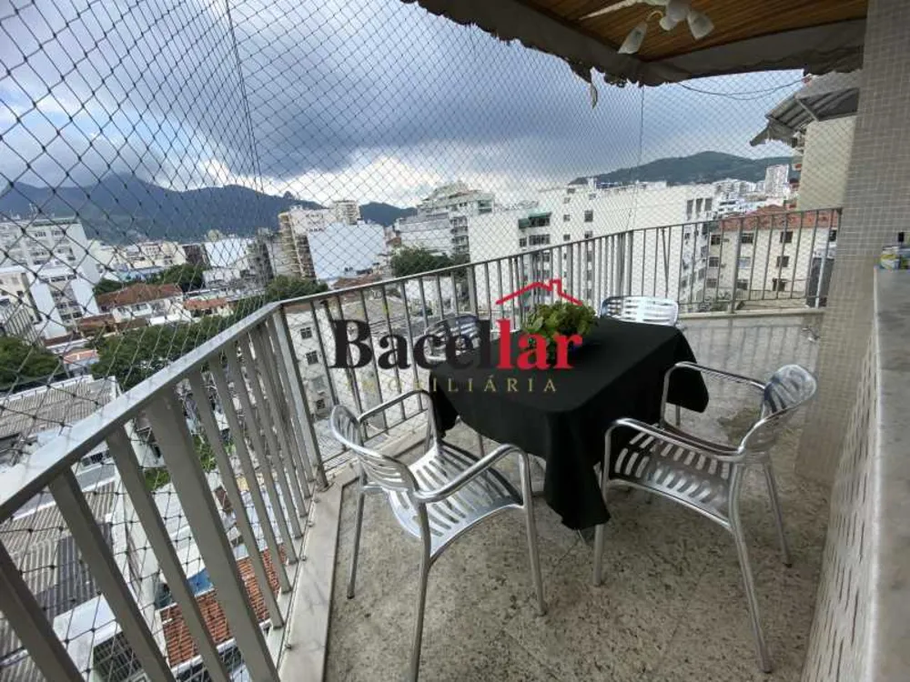 Apartamento, 3 quartos, 145 m² - Foto 1