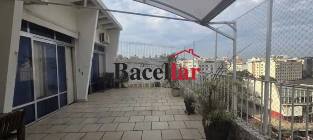 Cobertura, 3 quartos, 208 m² - Foto 2