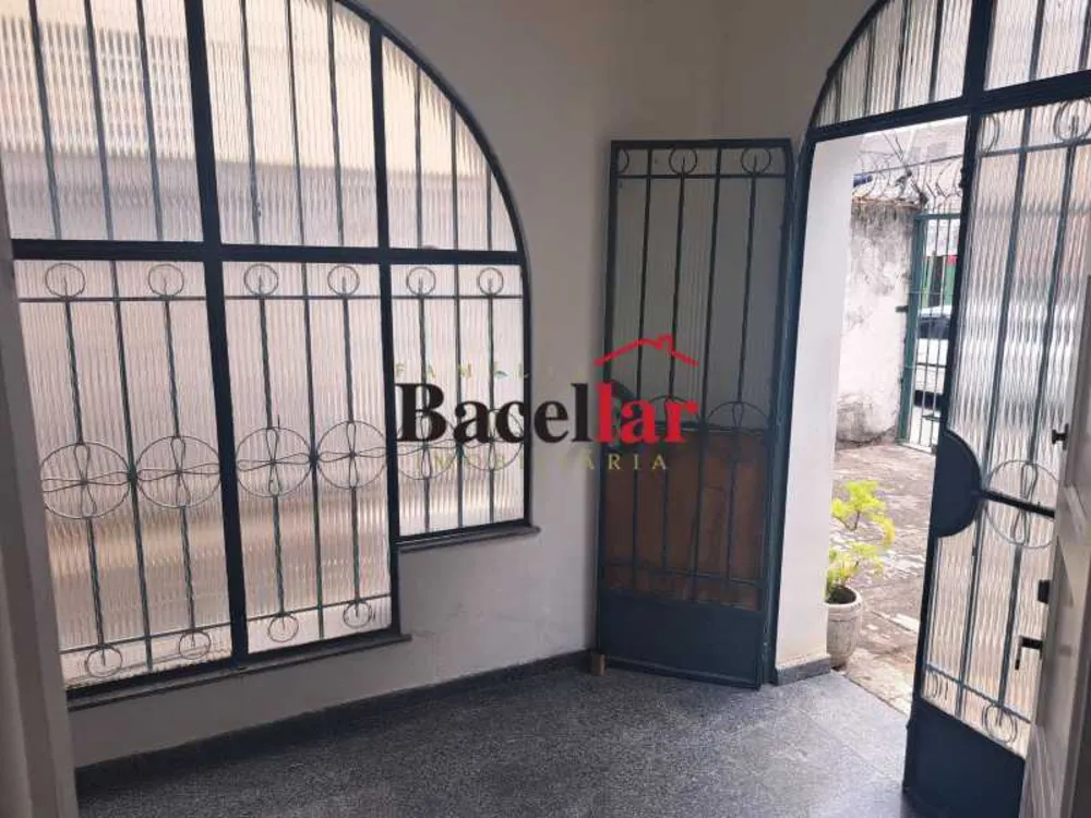 Casa, 5 quartos, 273 m² - Foto 1