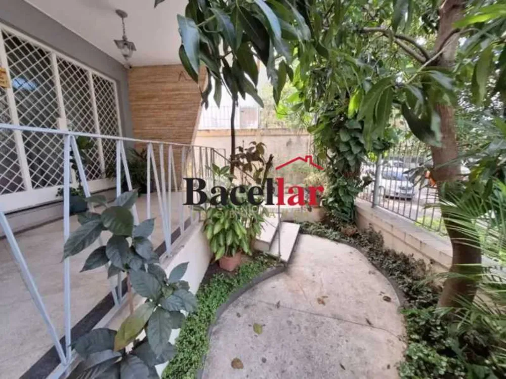 Casa, 4 quartos, 367 m² - Foto 1