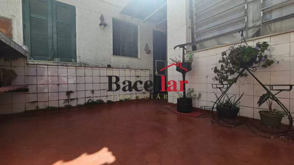 Apartamento, 3 quartos, 140 m² - Foto 2