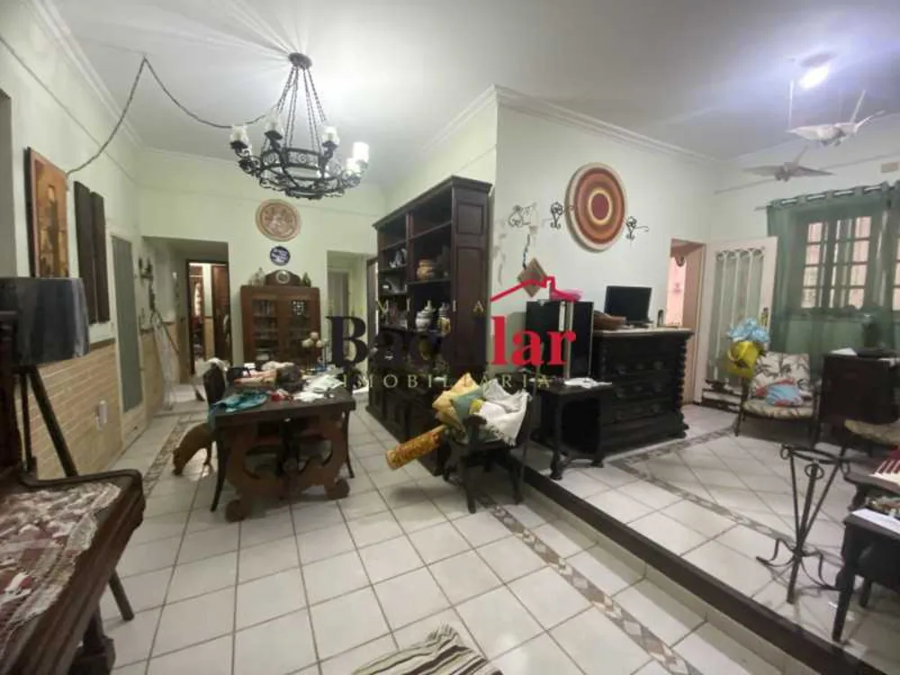 Casa, 5 quartos, 215 m² - Foto 2