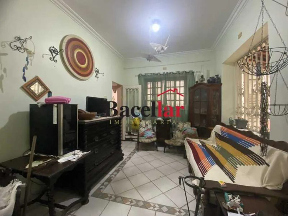 Casa, 5 quartos, 215 m² - Foto 1