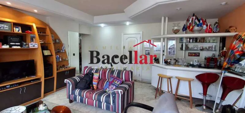 Apartamento, 3 quartos, 137 m² - Foto 1