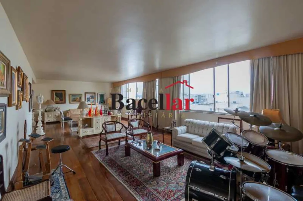Apartamento, 4 quartos, 230 m² - Foto 1