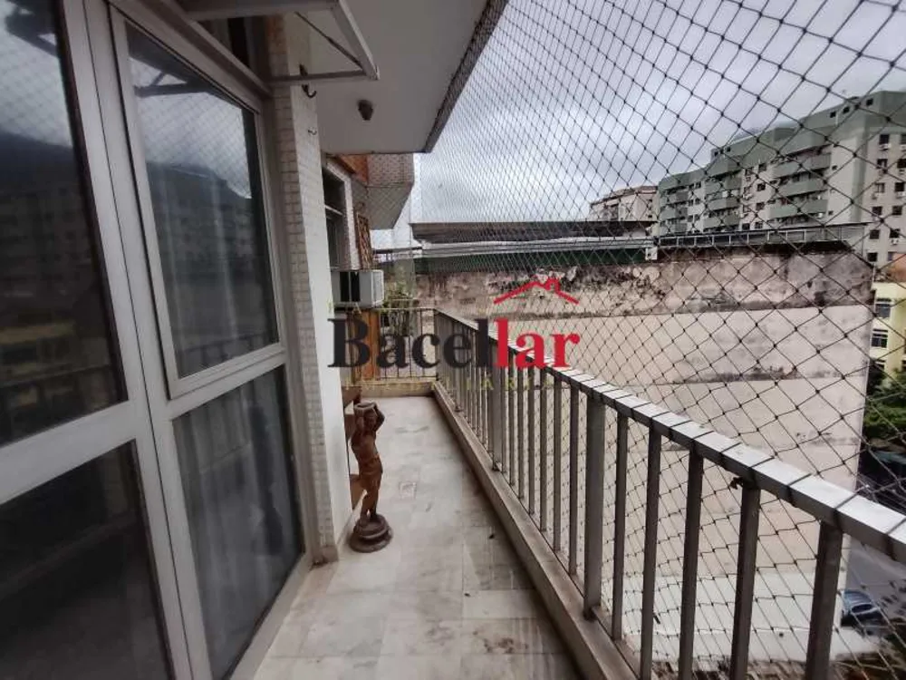 Apartamento, 3 quartos, 120 m² - Foto 2