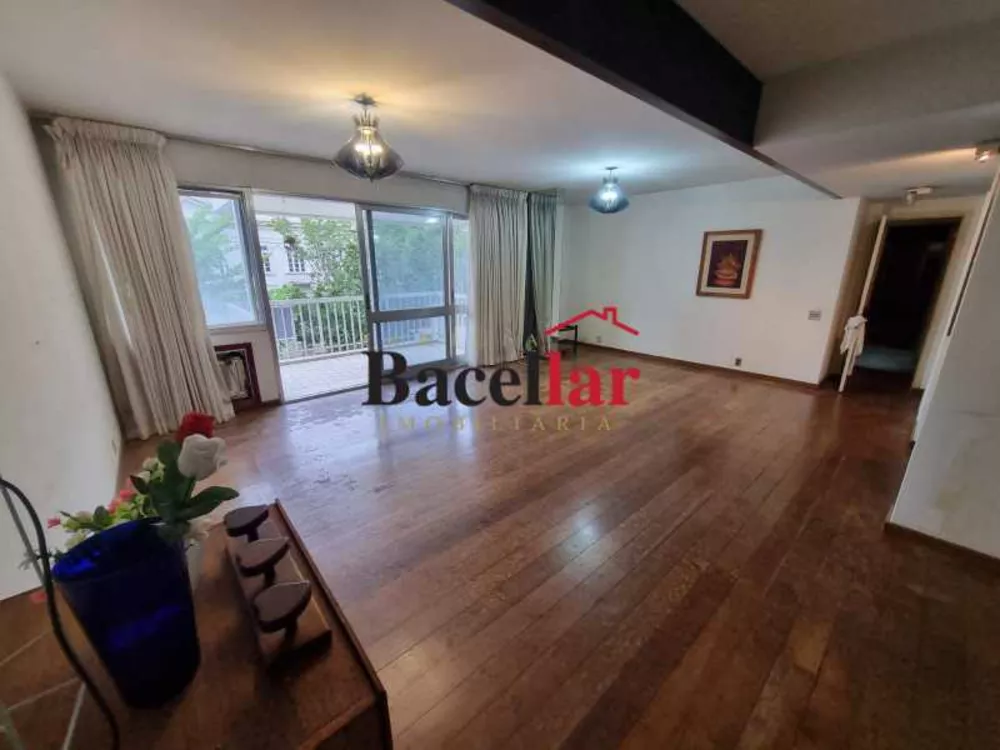 Apartamento, 3 quartos, 160 m² - Foto 2