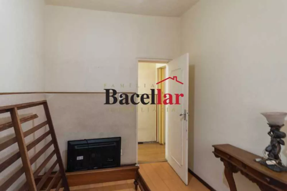 Casa, 5 quartos, 300 m² - Foto 1