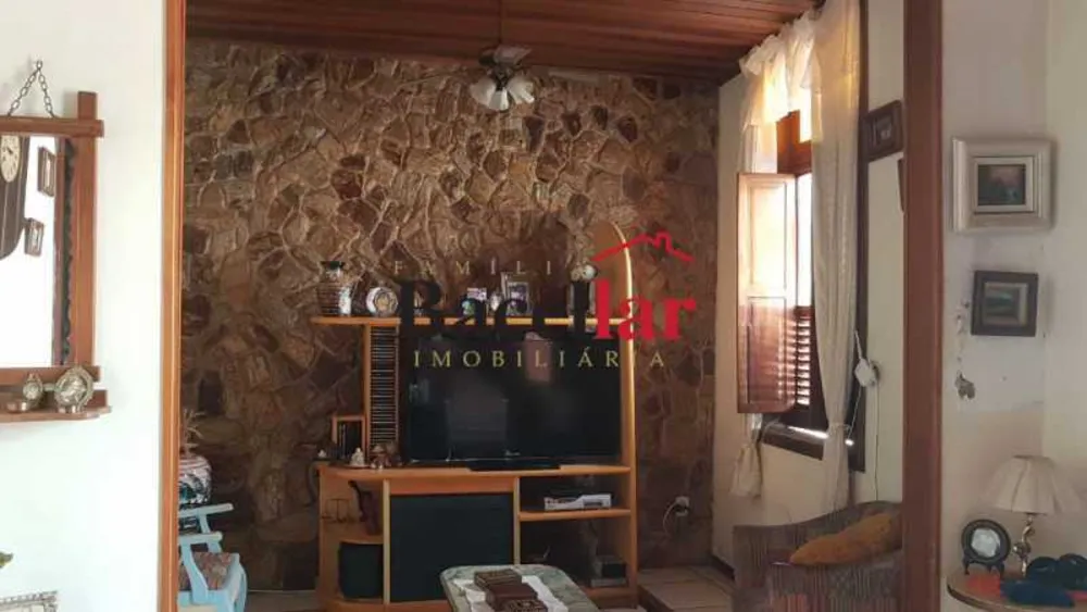 Casa, 4 quartos, 203 m² - Foto 1