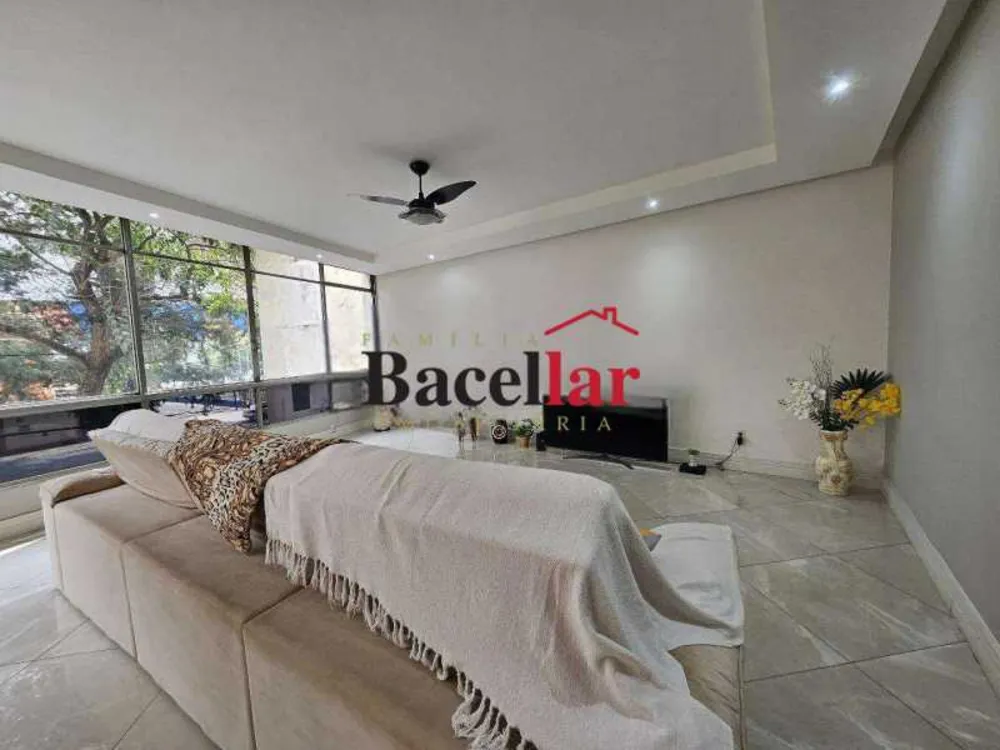 Apartamento, 3 quartos, 198 m² - Foto 1