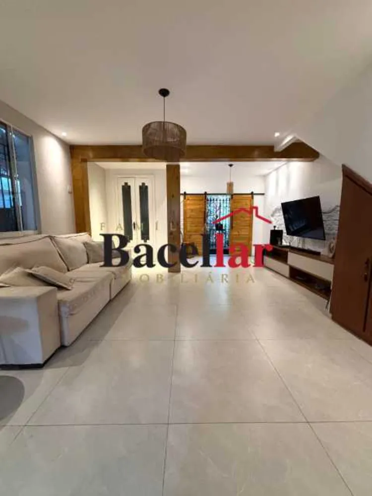Casa, 4 quartos, 170 m² - Foto 1