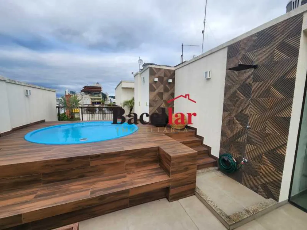 Cobertura, 3 quartos, 208 m² - Foto 2