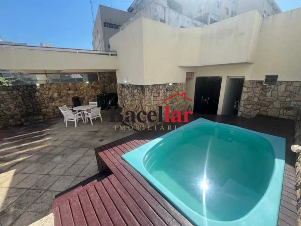 Cobertura, 3 quartos, 256 m² - Foto 1