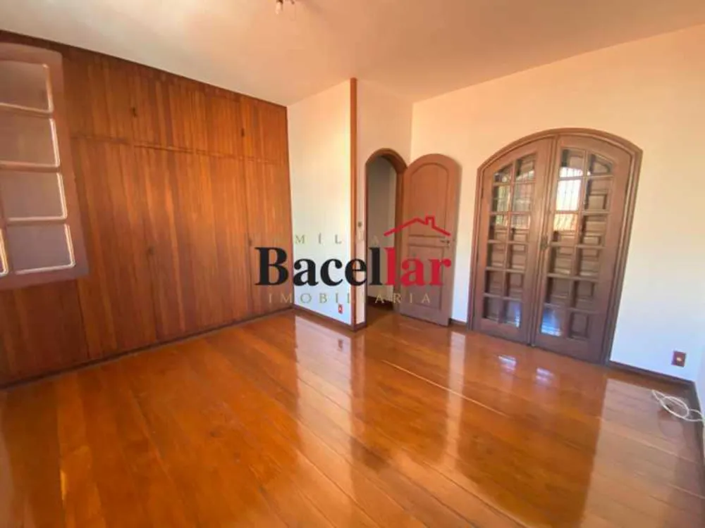 Casa, 5 quartos, 280 m² - Foto 4