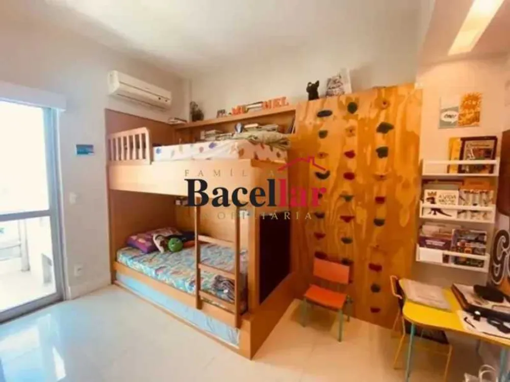 Apartamento, 3 quartos, 156 m² - Foto 2