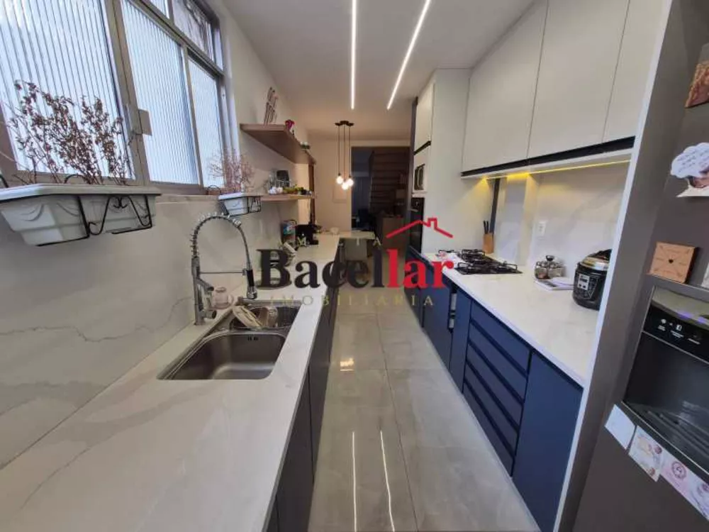 Cobertura, 3 quartos, 250 m² - Foto 1