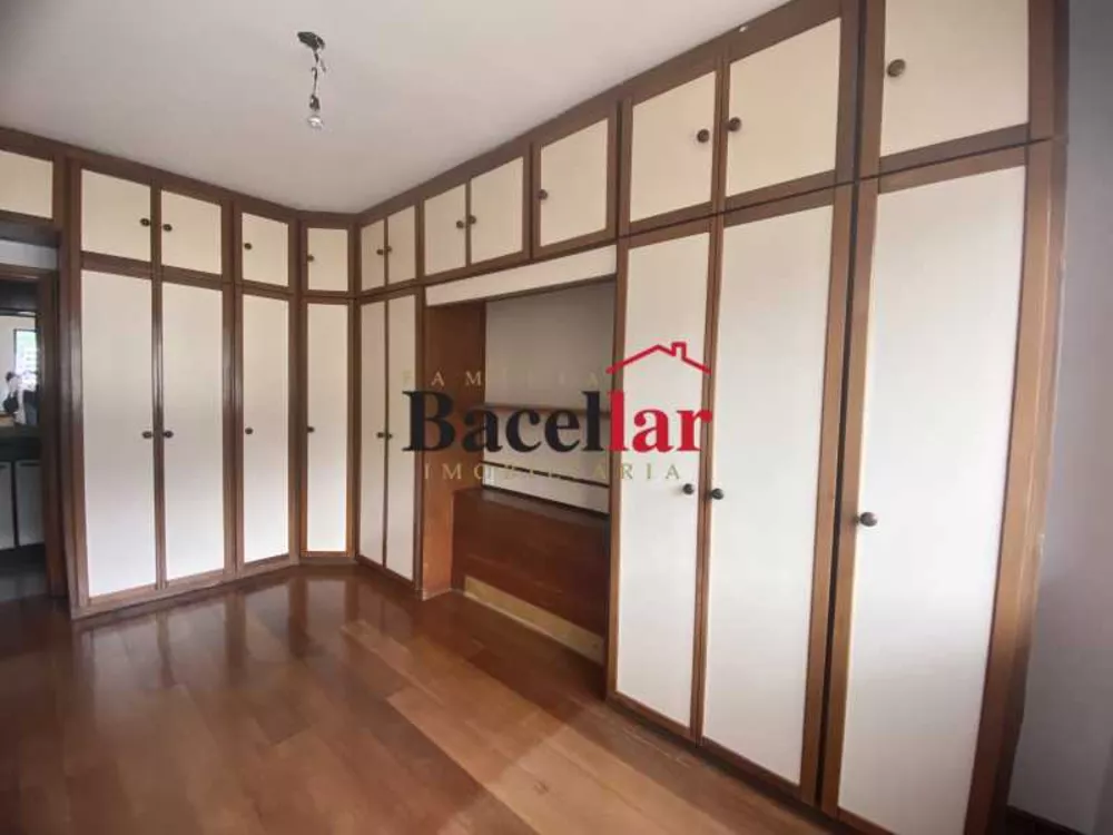 Apartamento, 3 quartos, 136 m² - Foto 1