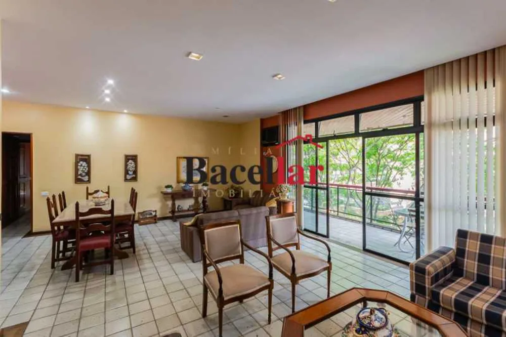 Apartamento, 4 quartos, 200 m² - Foto 1