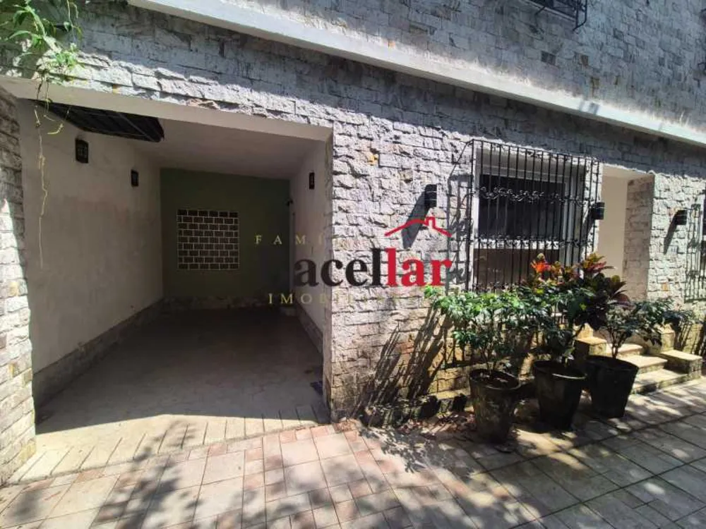 Casa, 4 quartos, 137 m² - Foto 1