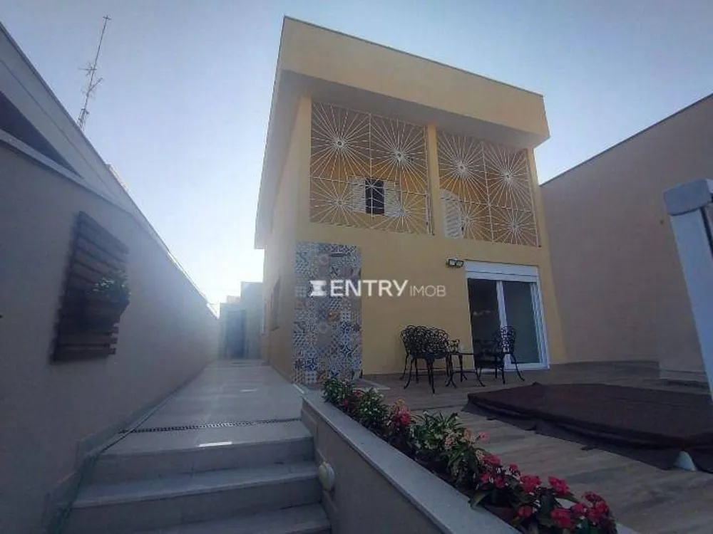 Casa, 3 quartos, 268 m² - Foto 1
