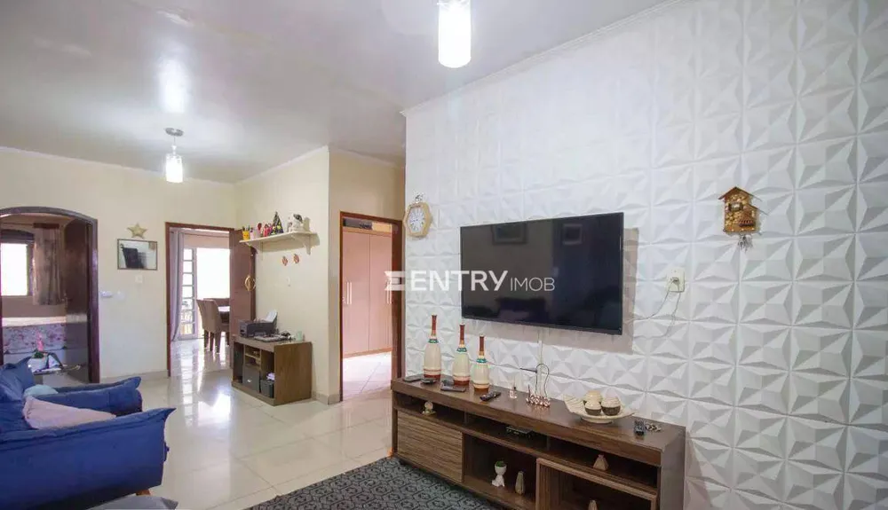 Casa, 3 quartos, 225 m² - Foto 2