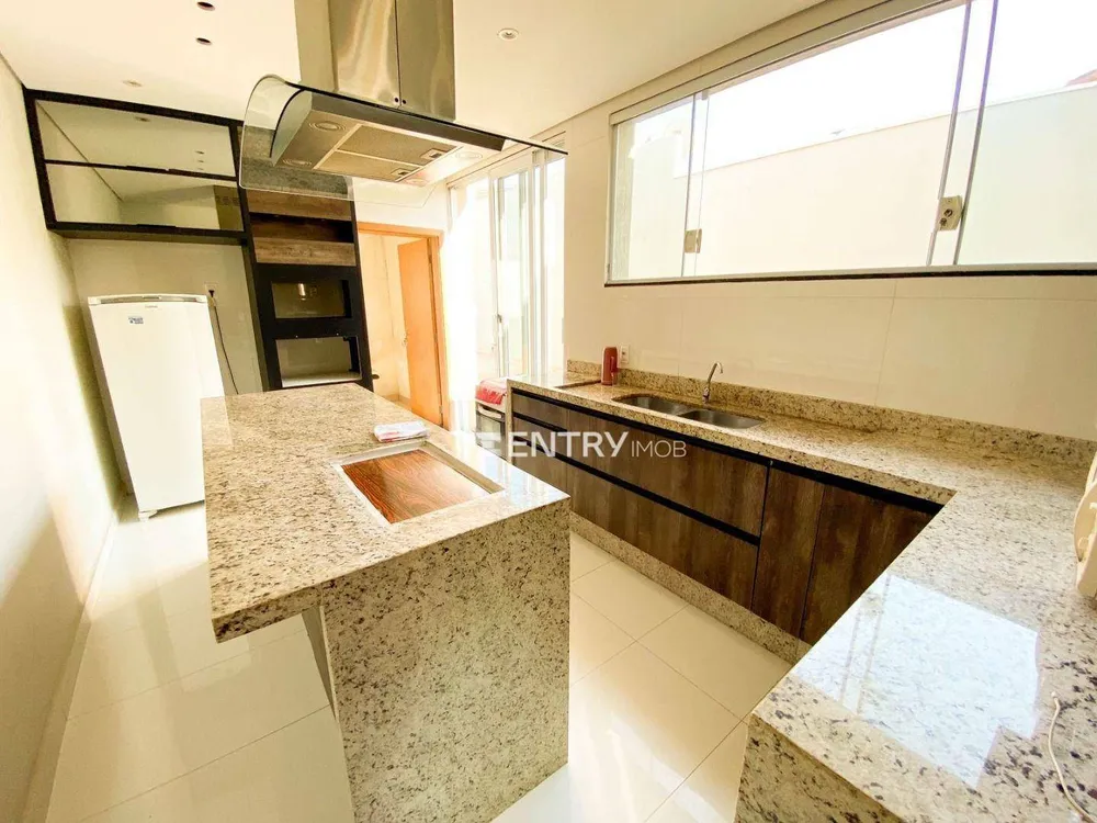 Casa, 2 quartos, 272 m² - Foto 4