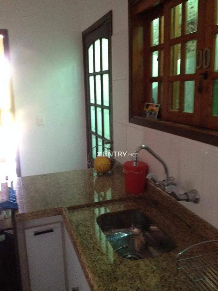 Casa, 4 quartos, 260 m² - Foto 3