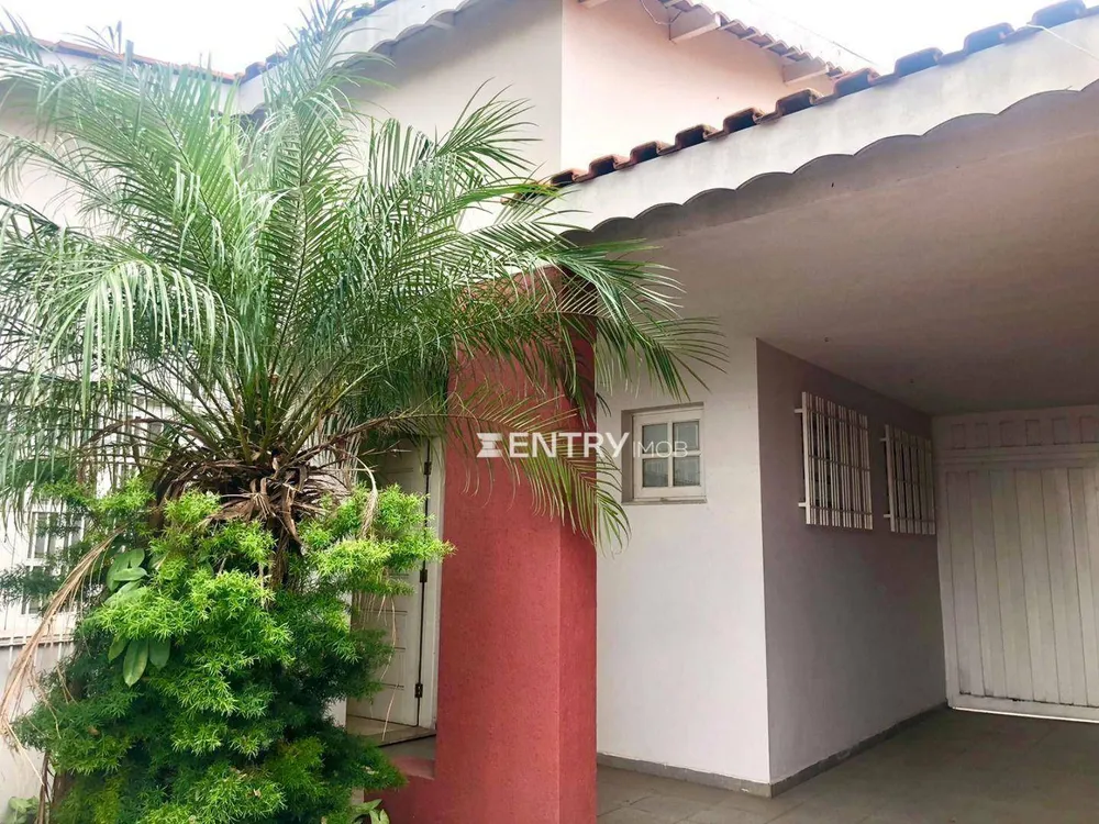 Casa, 3 quartos, 205 m² - Foto 1
