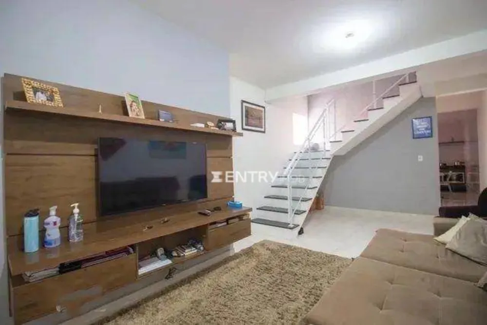 Casa, 4 quartos, 330 m² - Foto 2