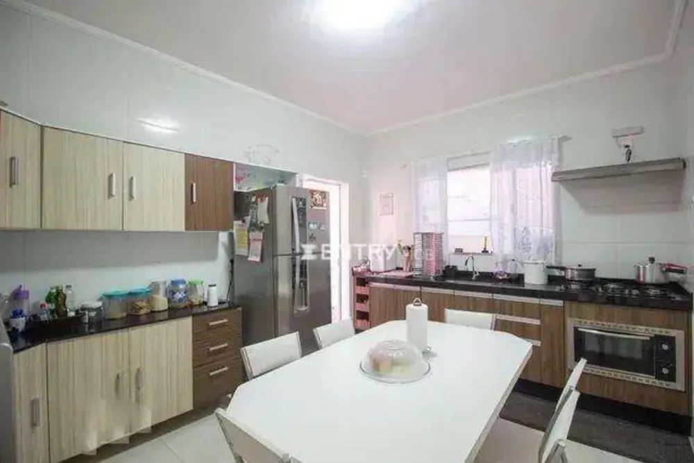 Casa, 4 quartos, 330 m² - Foto 1