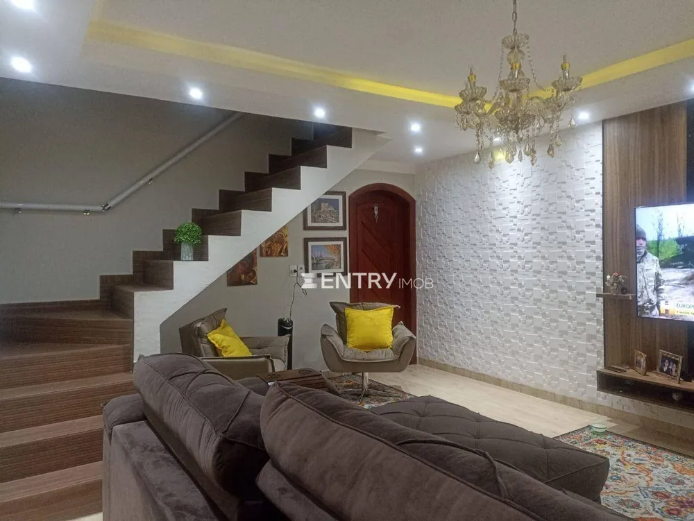 Casa, 3 quartos, 257 m² - Foto 1