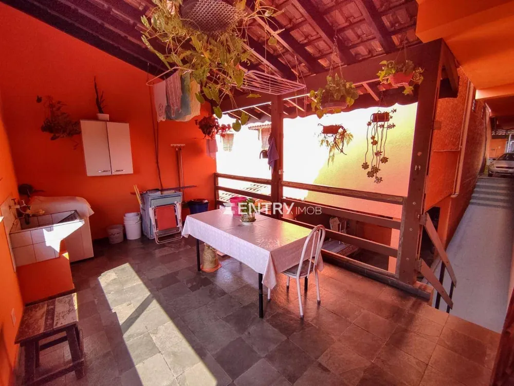 Casa, 3 quartos, 230 m² - Foto 1