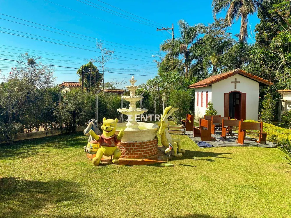 Chácara, 6 quartos, 6837 m² - Foto 1