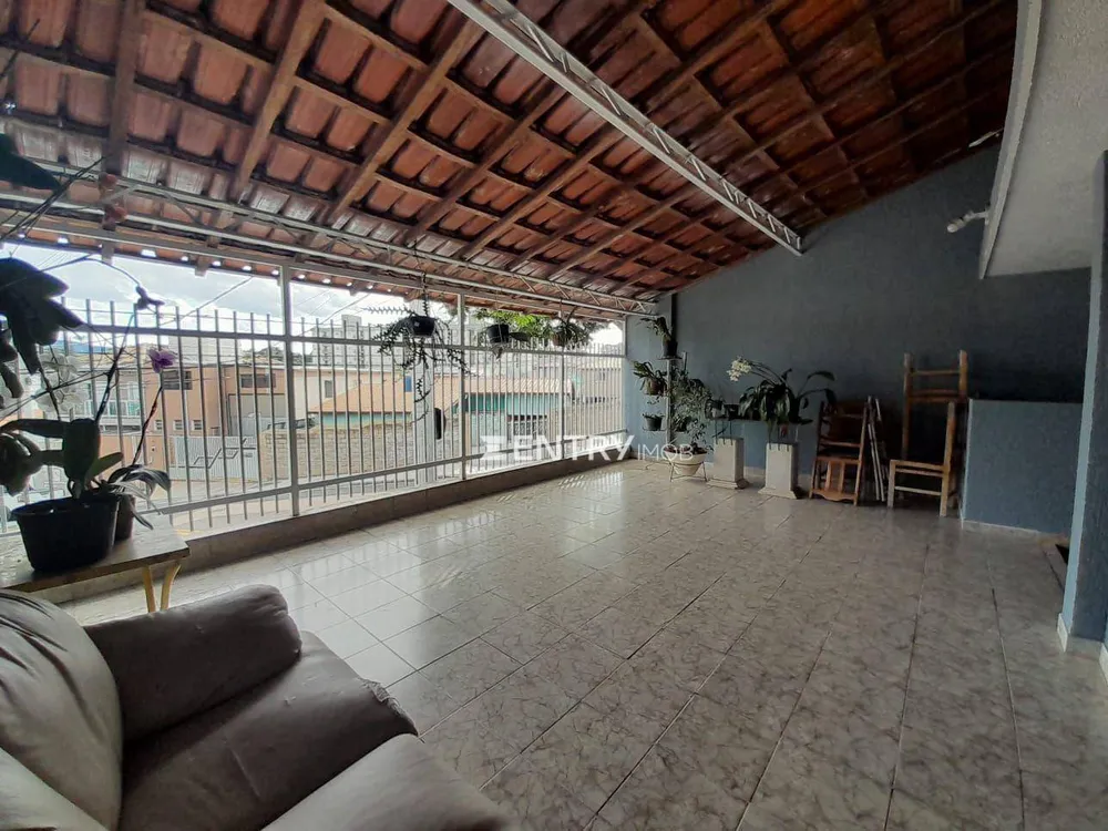 Casa, 3 quartos, 206 m² - Foto 2