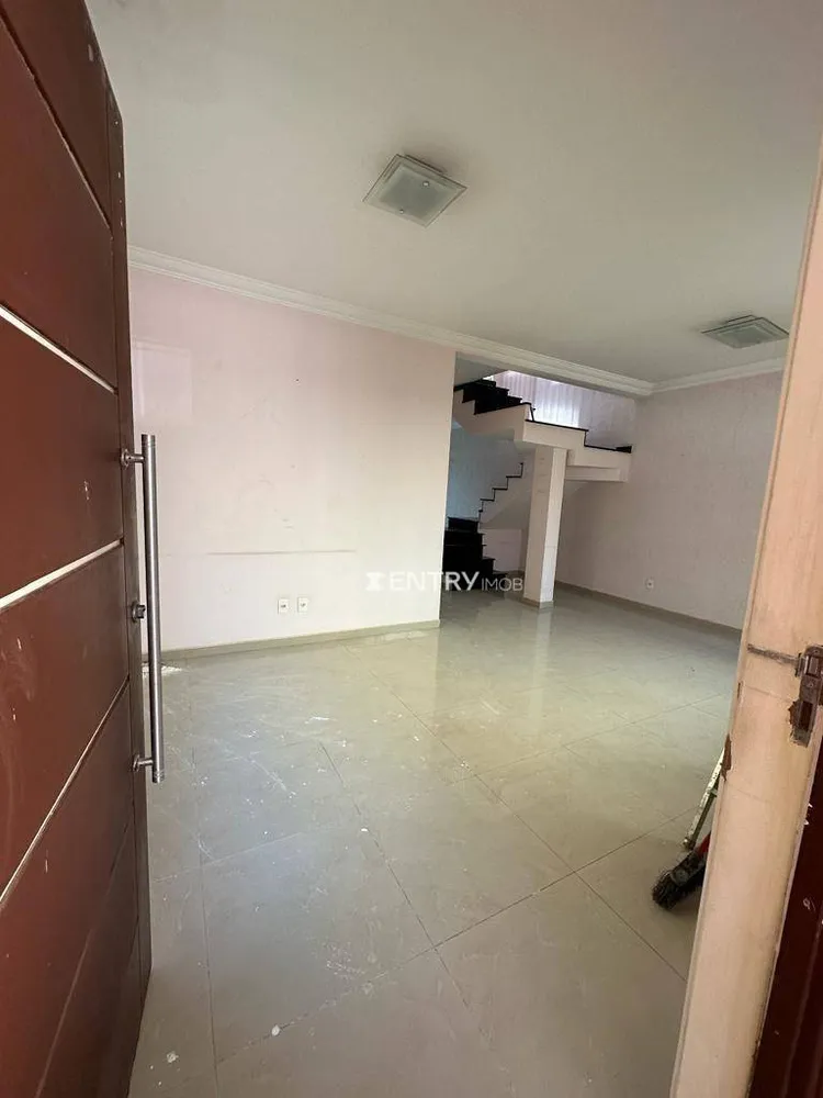 Casa, 3 quartos, 205 m² - Foto 3