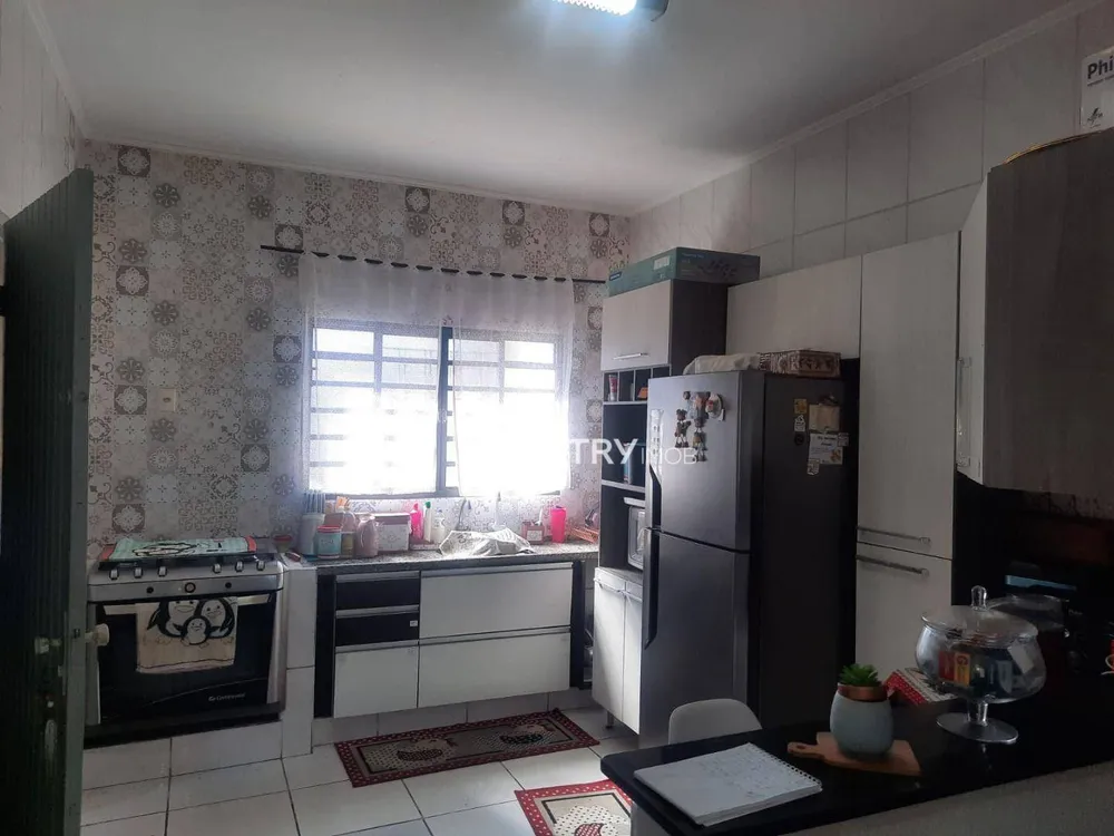 Casa, 2 quartos, 180 m² - Foto 1