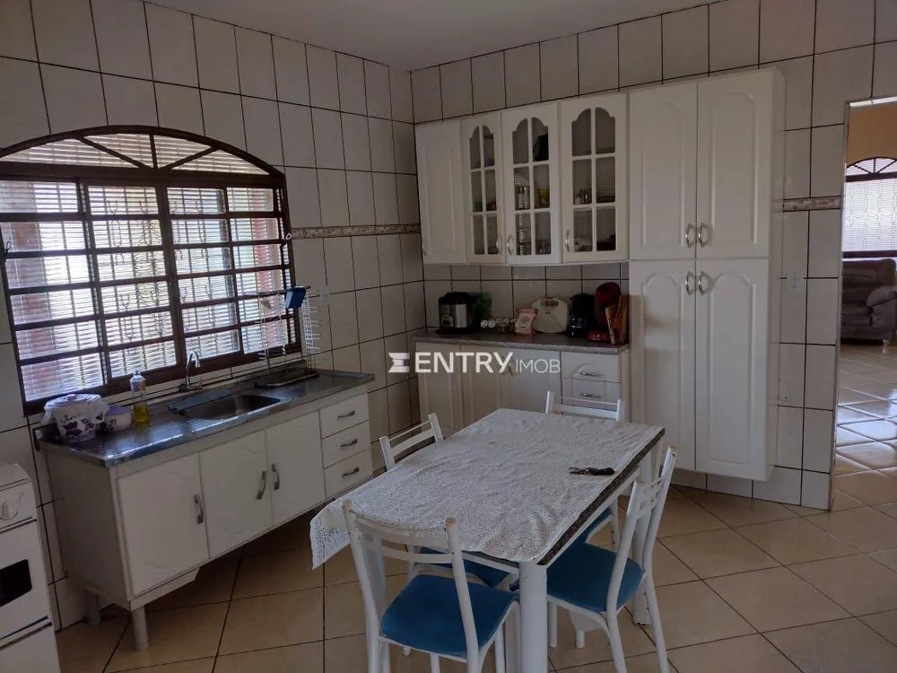 Chácara, 3 quartos, 1000 m² - Foto 4
