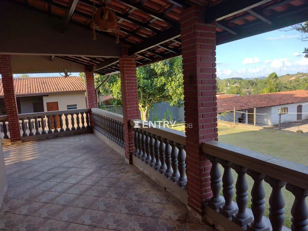 Chácara, 3 quartos, 1000 m² - Foto 1