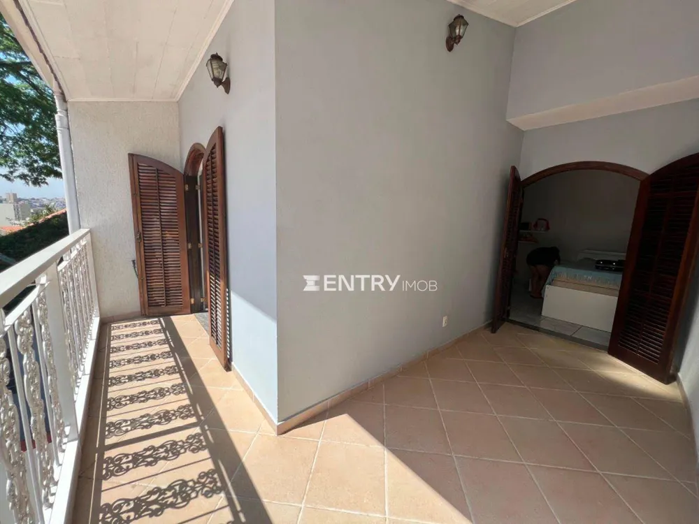 Casa, 3 quartos, 205 m² - Foto 1