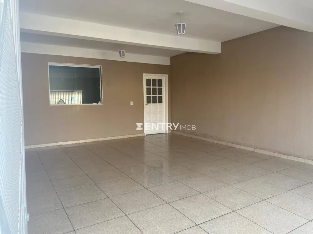 Casa, 4 quartos, 272 m² - Foto 1