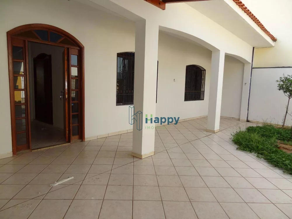 Casa à venda com 3 quartos, 260m² - Foto 1