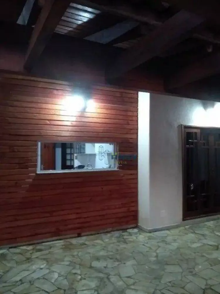 Casa à venda com 4 quartos, 171m² - Foto 2