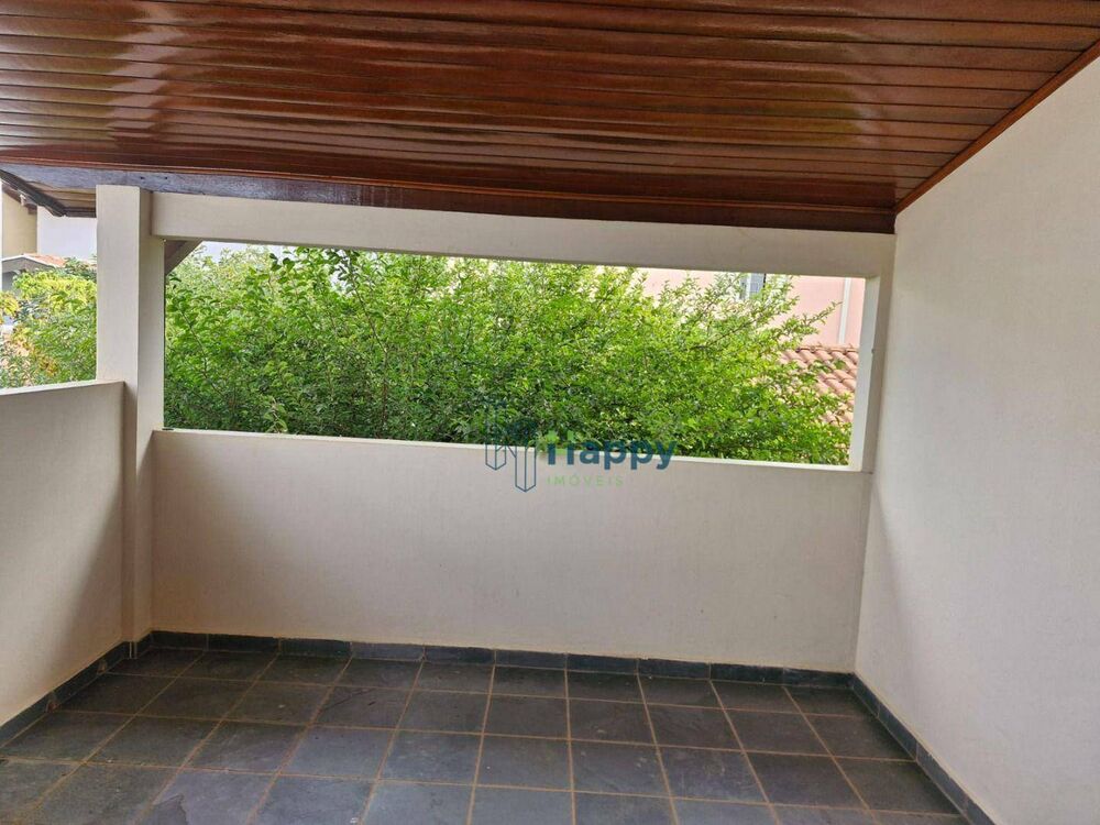 Casa à venda e aluguel com 4 quartos, 242m² - Foto 4