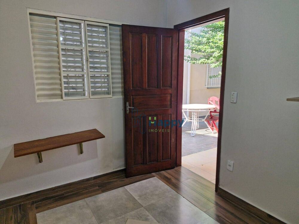 Casa à venda e aluguel com 4 quartos, 242m² - Foto 18
