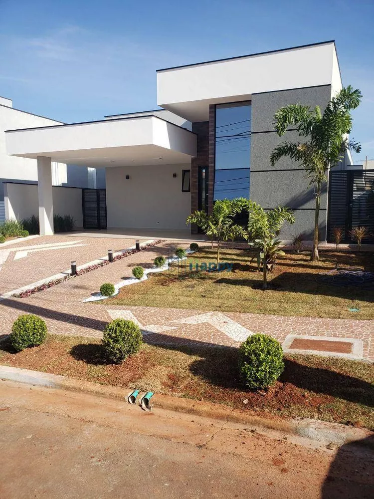 Casa de Condomínio à venda com 3 quartos, 195m² - Foto 1