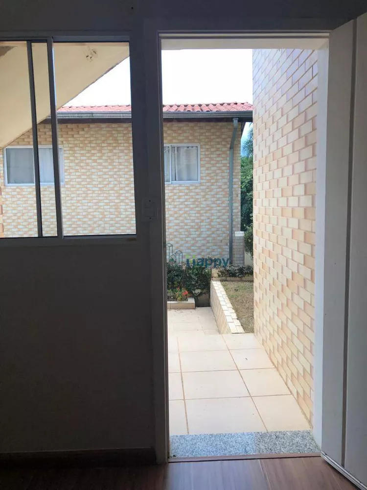 Chácara à venda com 4 quartos, 310m² - Foto 2