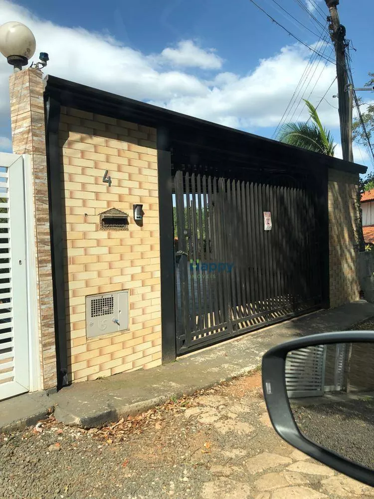 Chácara à venda com 4 quartos, 310m² - Foto 1