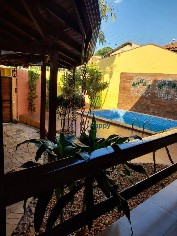 Casa, 3 quartos, 205 m² - Foto 1